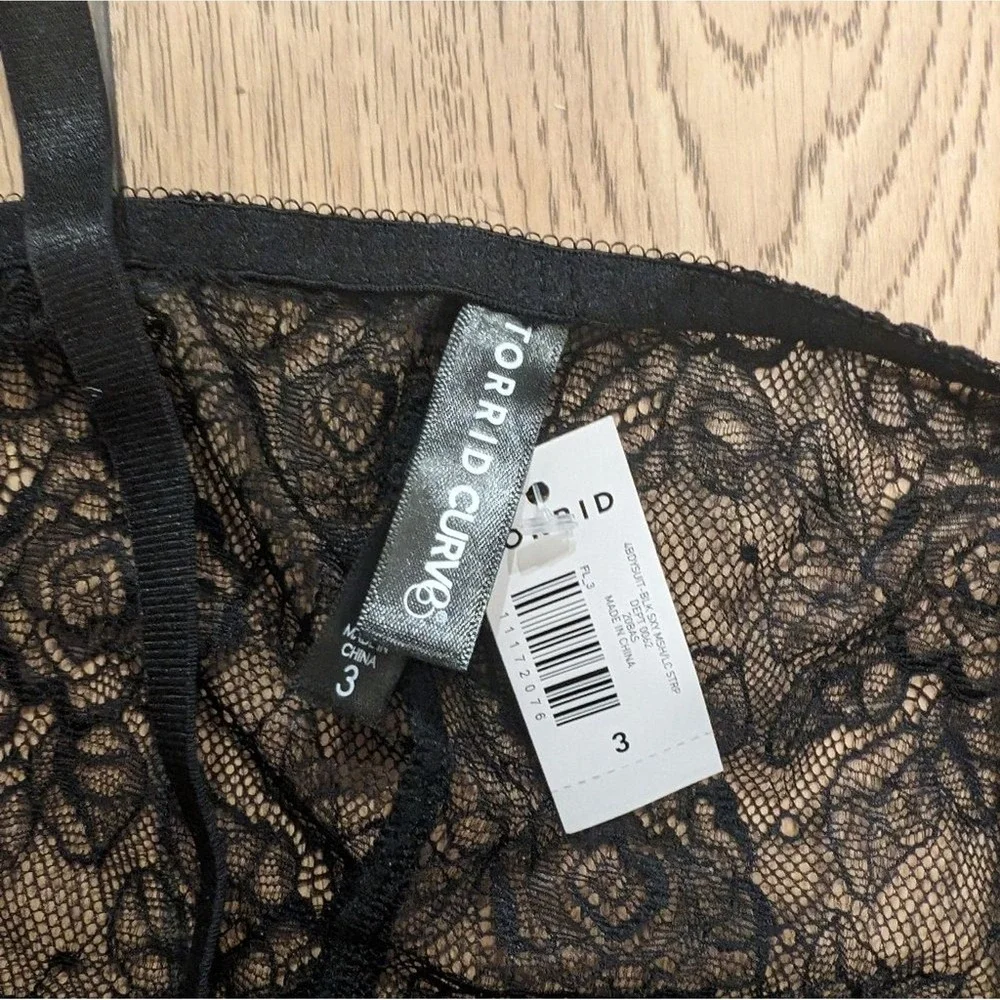 Torrid NWT Womens Plus 3X 3 Black Lace Teddy Bodysuit Lingerie NEW - Picture 3 of 4